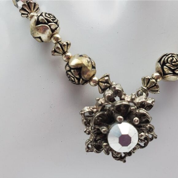 Rennasaince Era crystal flower intricate necklace - Picture 2 of 2